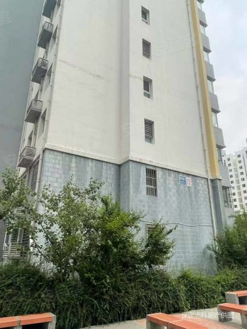 盛和嘉园3室2厅2卫142.53㎡南北100万