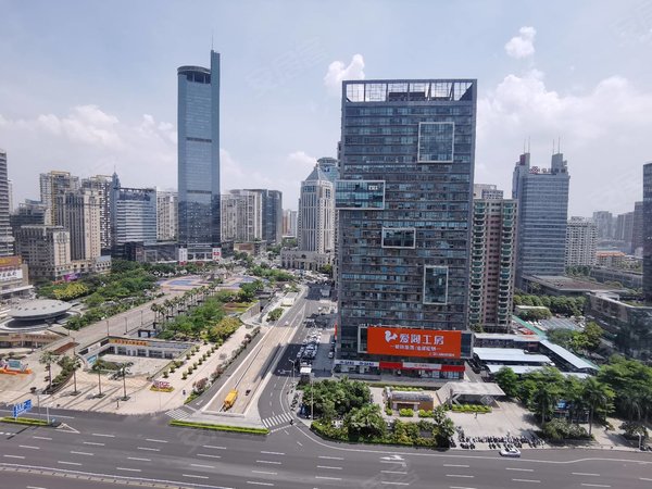 南宁青秀五象广场金旺角金湖广场南湖旁金旺角 2室精装修 配套齐全