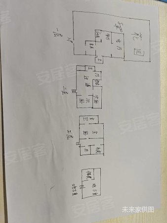 东方帕堤欧(别墅)5室2厅3卫214㎡南北1800万