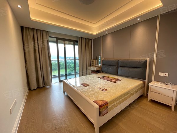 珠海高新区唐家湾翠湖香山百合苑高尔夫景观(翠湖香山百合苑)家私电