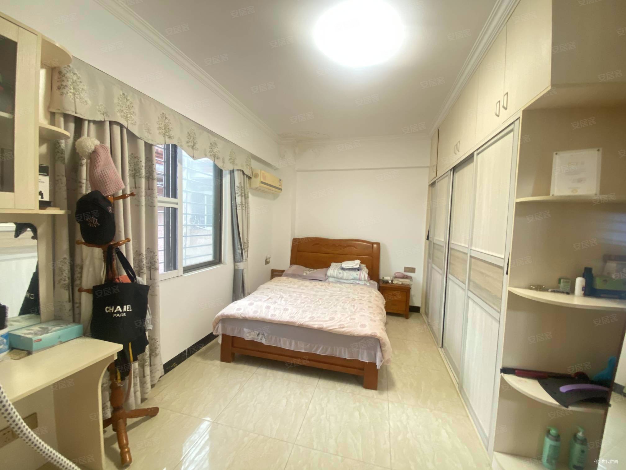 出行方便 临地铁 精装修 有电梯 高楼层带80平露台,东泰花园嘉华苑