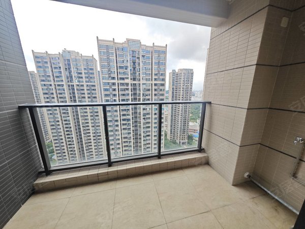 广州黄埔科学城保利罗兰国际萝岗香雪 保利罗兰小区 免押金近奥园至泰