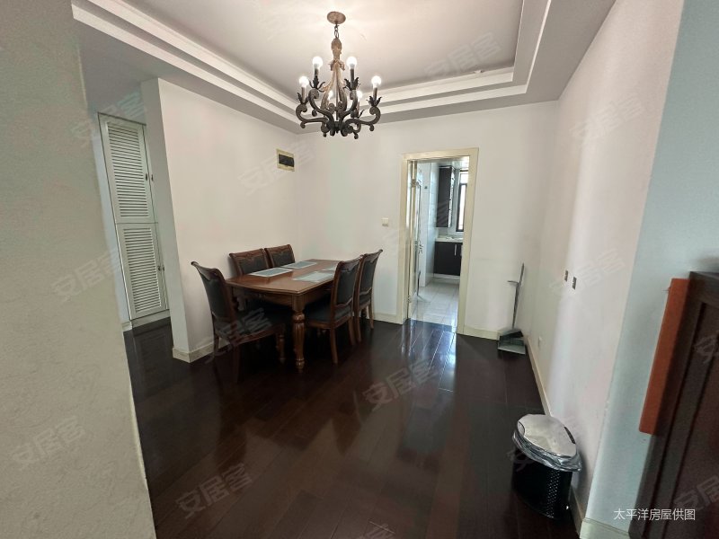 低密度社区 南北通透 刚需两居 商品房 高楼层采光充足,虹桥馨苑二手