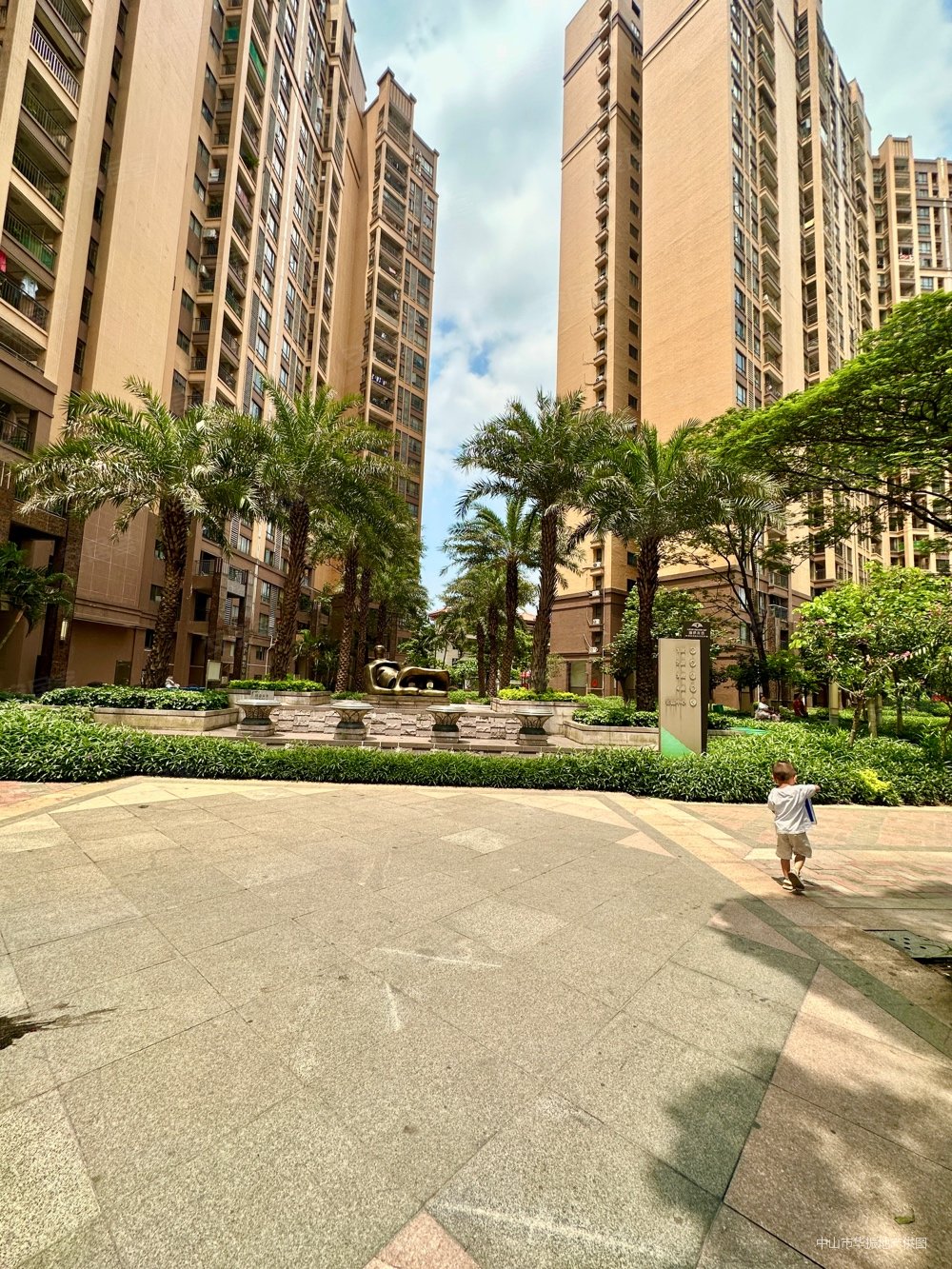 125方大4房 朝正南 中楼层 可谈价满五 ,锦绣龙湾二手房,107万,4室2厅