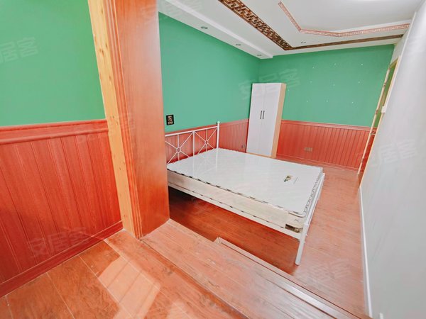 天津南开鼓楼儒园公寓儒园公寓 押一付一 低楼层 大主卧 朝南 屋内