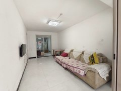 阜阳太和晶宫购物中心北站旁 一楼 三室 家具家电齐全 拎包入住出租房源真实图片