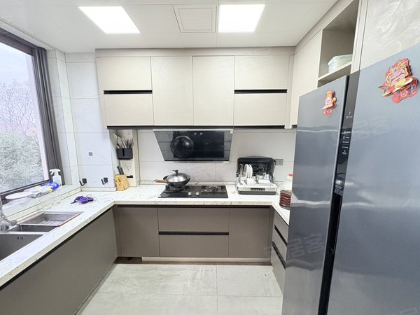 金华婺城湖海塘保集海塘府保集海塘府 一梯一户 三房两卫 自住豪装 品牌家具 全屋定制出租房源真实图片