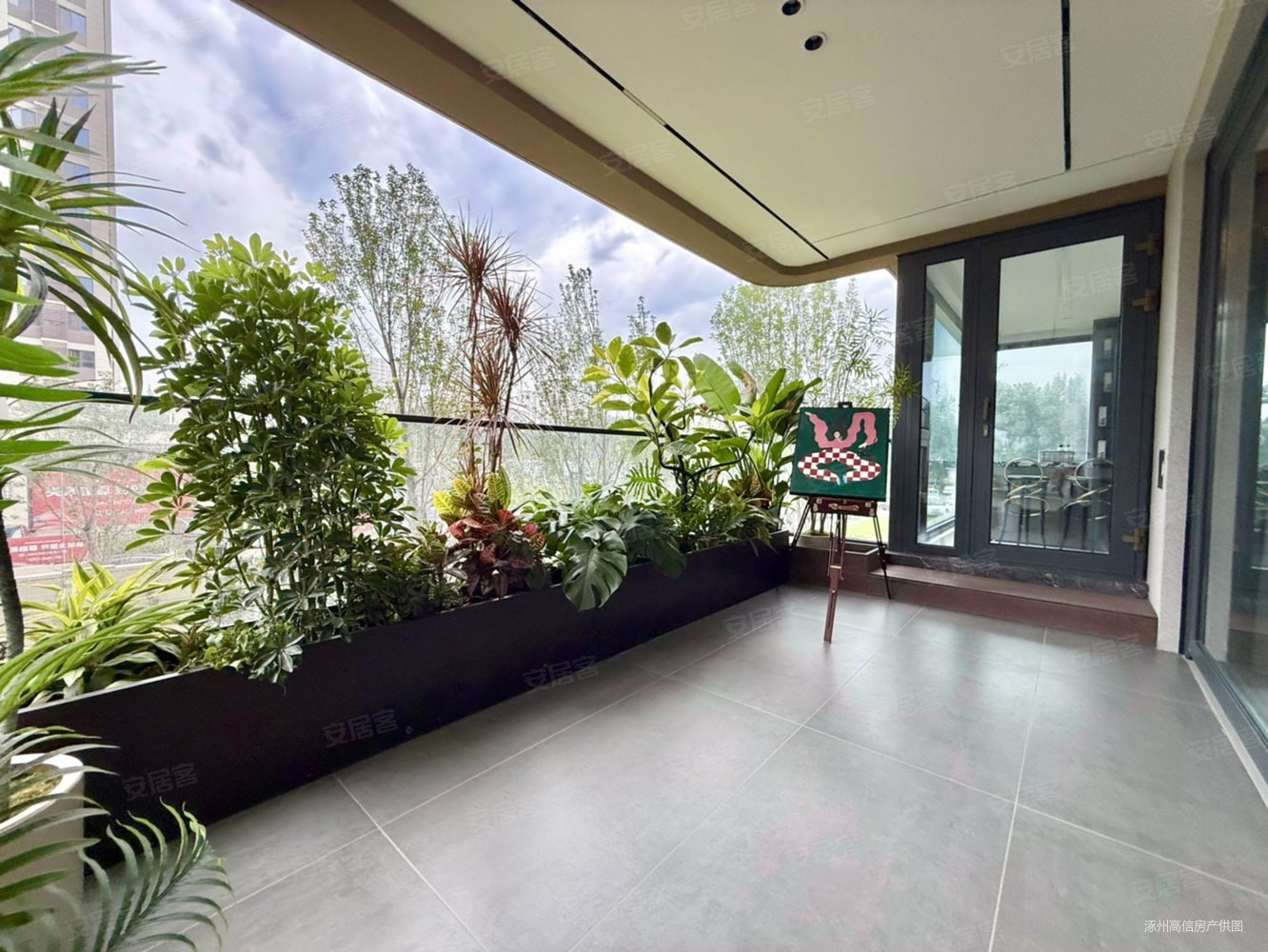 金品世家4室2厅2卫151㎡南北135万