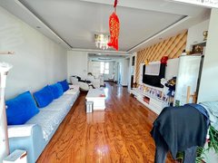 银川贺兰朔方南街太阳城 A区  3楼家装三室 家具家电齐全南北通透包物业费出租房源真实图片