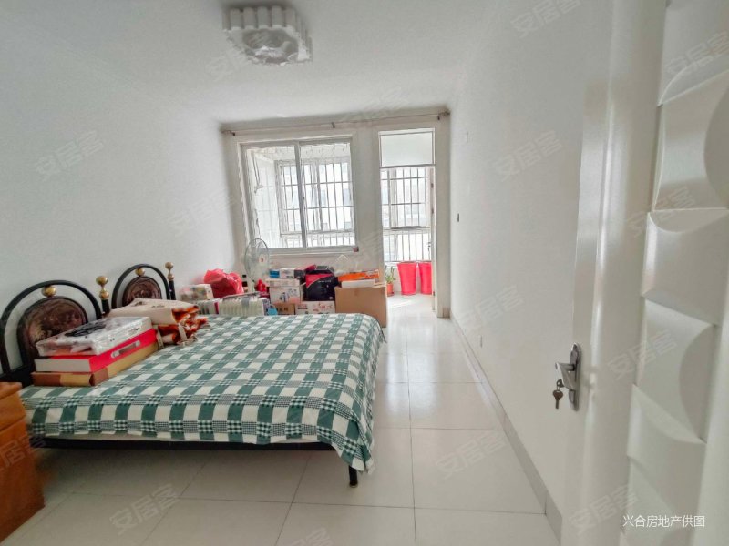 永和苑小区多层三楼1215平三室朝阳地上南向车库附房