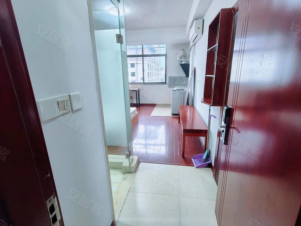 金华婺城湖海塘东阳街1131号楼房東本人，姜家小区带电梯，可短租月付，近南市小区世贸万达出租房源真实图片