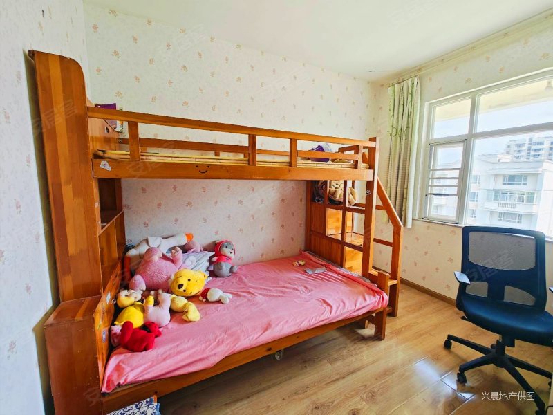 江东天然居237平复式楼 5室3厅3卫 端头房