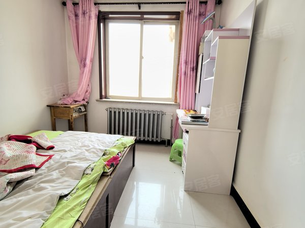 包头东河铁西欣愿佳园包暖房源采光好，南北通透，业主诚意出租两室的房出租房源真实图片