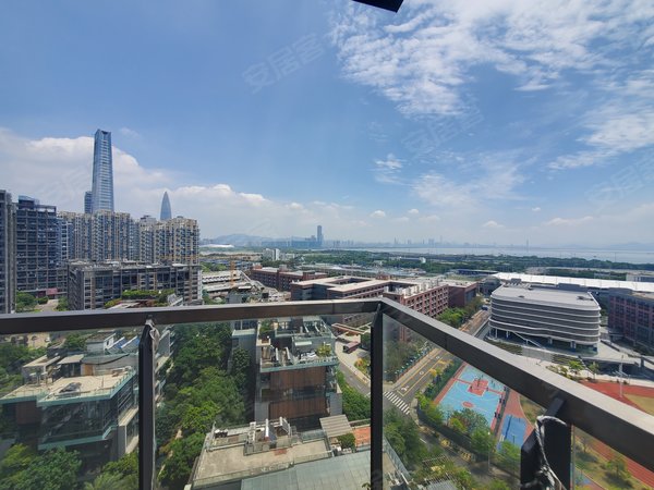 深圳南山后海卓越维港北区新出好房店长老业主力推房源海景5房家私全