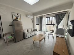 台州温岭温岭市区广鑫名苑两室一厅三朝南精装采光好2300价格能谈出租房源真实图片