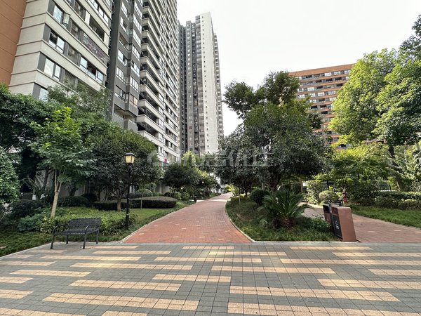 重庆渝北空港中国摩林莺花园中国摩的好房子出租装修好得很出租房源