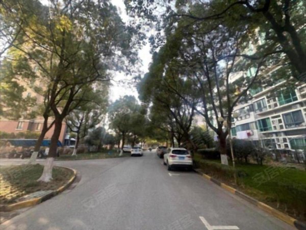 【多图】上海阳城(5支弄),梅陇租房,上海阳城精装复式,近地铁,家具