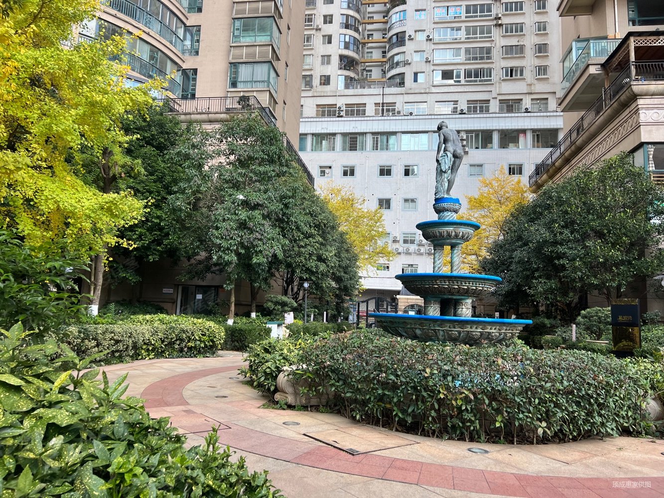 蓝波湾筑城广场南明河畔有格调的小区精装三居室双卫关门卖