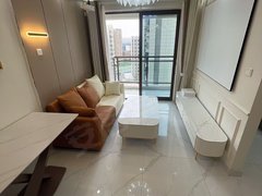 雅安雨城中大街自家的房,可以月付,卓达广场精装套二,近川农大学,假日广场出租房源真实图片