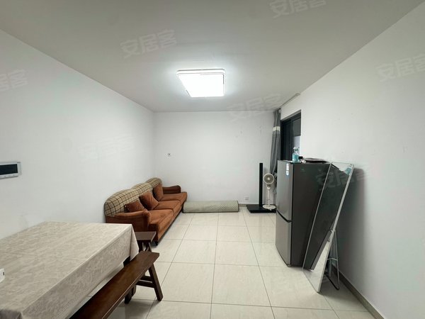 西苑医院快速通道-西苑医院路西口禁止通行 西苑医院快速通道-西苑医院路西口禁止通行