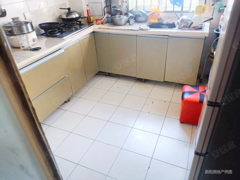 银桥大道旁精装小三室双气入户随时看房,骊景美舍二手房,70万,3室1厅