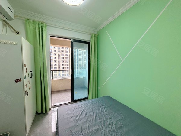 重庆渝北木耳檀香佳苑(一期)观月路 生活设施齐全 步行到厂区 精装修