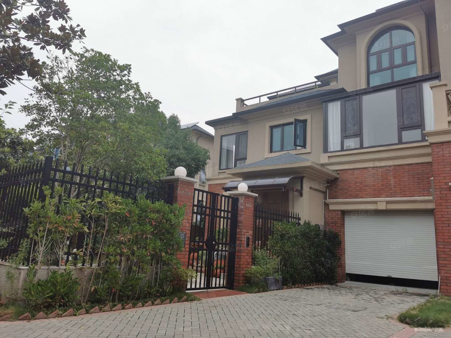 南京碧桂园(别墅)4室2厅3卫251㎡南北550万