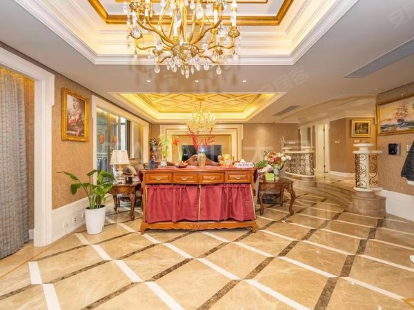 上海松江莘闵绿洲比华利花园一千平花园,家具齐全,全屋地暖中央空调