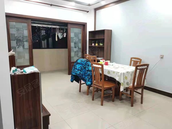 昆山玉山城南昆山亿丰装饰城小区昆山亿丰装饰城小区 3室2厅1卫 南北