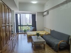 低价急租绿地朝阳中心公寓，近地铁朝阳江滩公园