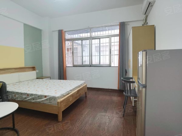 南宁西乡塘明秀路又一居公寓友爱南路 明秀地铁口 火车站 朝阳广场