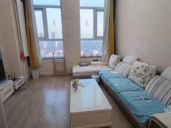 天津红桥丁字沽街亿城堂庭(商住楼)星公馆,loft复式,精装,阳面,房间