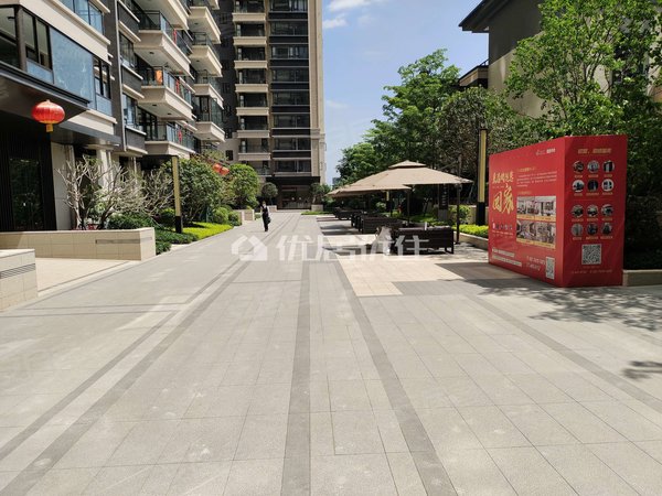 南宁良庆五象大道万科紫台(别墅)精装配齐户型方正格局清晰采光明亮