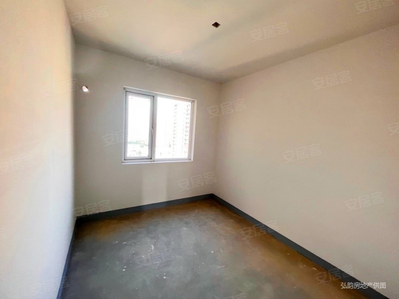 鹦鹉名邸 南北通透 方正双阳台户型 采光好 人车分流环境好