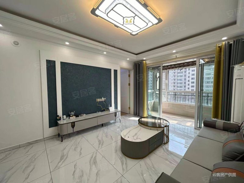 碧桂园小三室,交通方便,环境很好,证件齐全,物业管理好,碧桂园天悦府