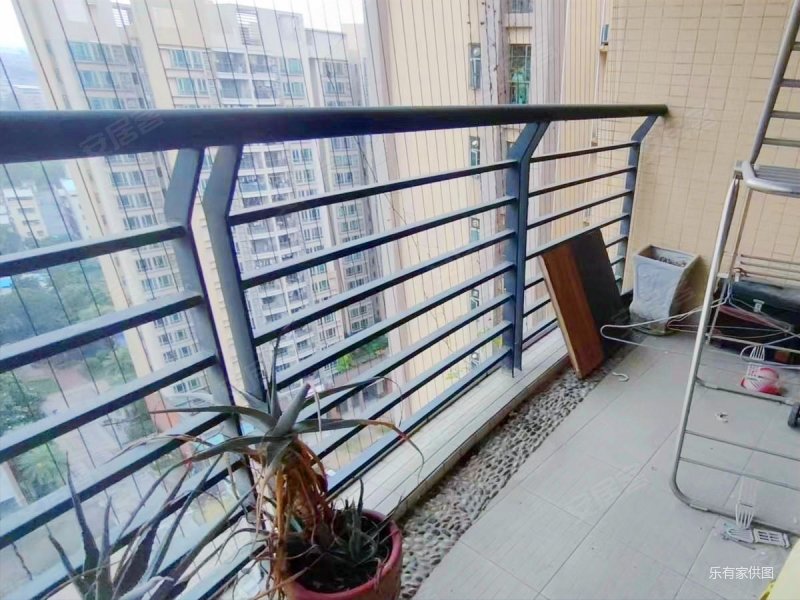 骏威锦东花园b区 小区新 交通便捷 中间好楼层 骏壹万邦