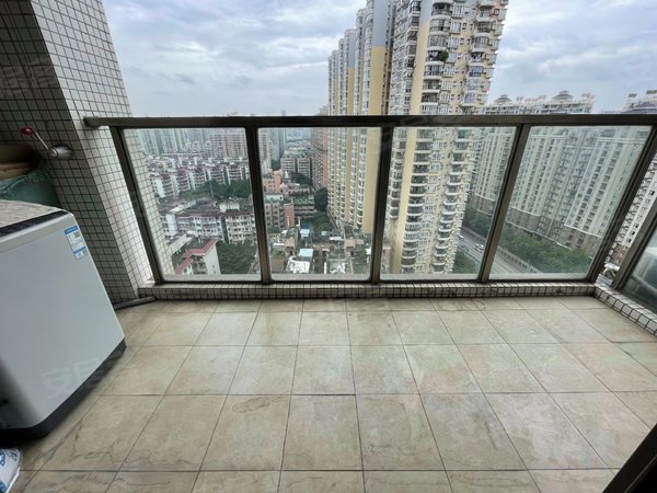 广州海珠工业大道南滨江瑞城滨江瑞城  电梯三房二卫 家私电器齐 有匙