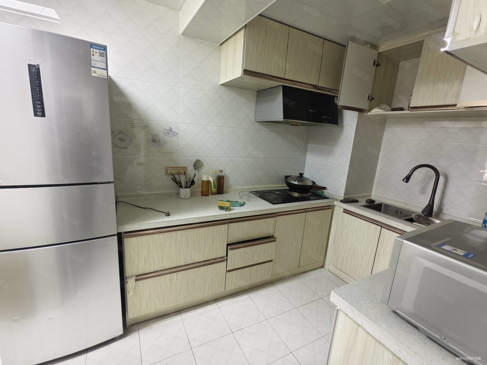 朝阳财富中心2室2厅1卫114㎡西80万