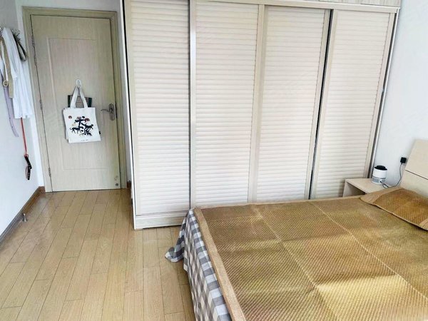 九江浔阳湖滨联信公寓湖滨 十一中附近 联信公寓 电梯精装修 3室2厅2卫出租房源真实图片