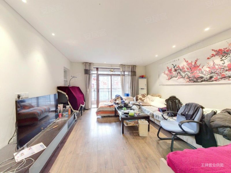 高新三小三初 板式小高层 精装三居室 诚心出售