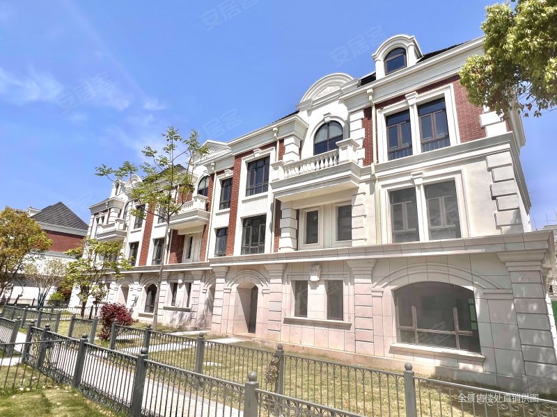 200平318万西太湖联排别墅桃李湖滨送院子花园