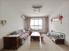 潍坊安丘安丘城区青云大街旁，多层二楼，两室，家具家电齐全，拎包入住出租房源真实图片