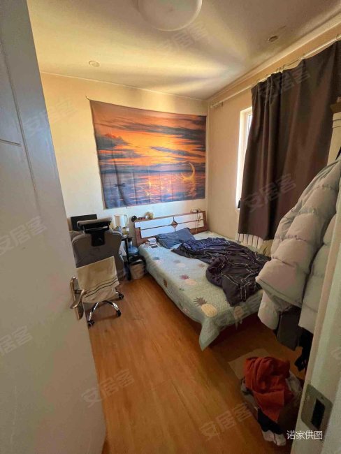 荣乐园车位充足高楼层采光充足满五刚需两居