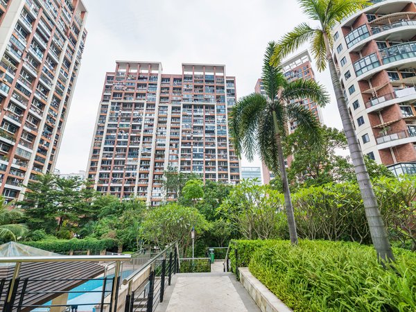 深圳宝安碧海湾中熙香缇湾花园西乡地铁碧海地铁中间 香缇湾花园精装