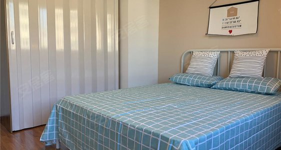 飘窗不包套 562x300c.jpg