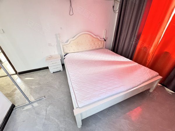 金华东阳东阳市中心新光天地(一期)烧煤气好乐多广场 星光汇对面附近两室一厅两卫带  投影仪出租房源真实图片