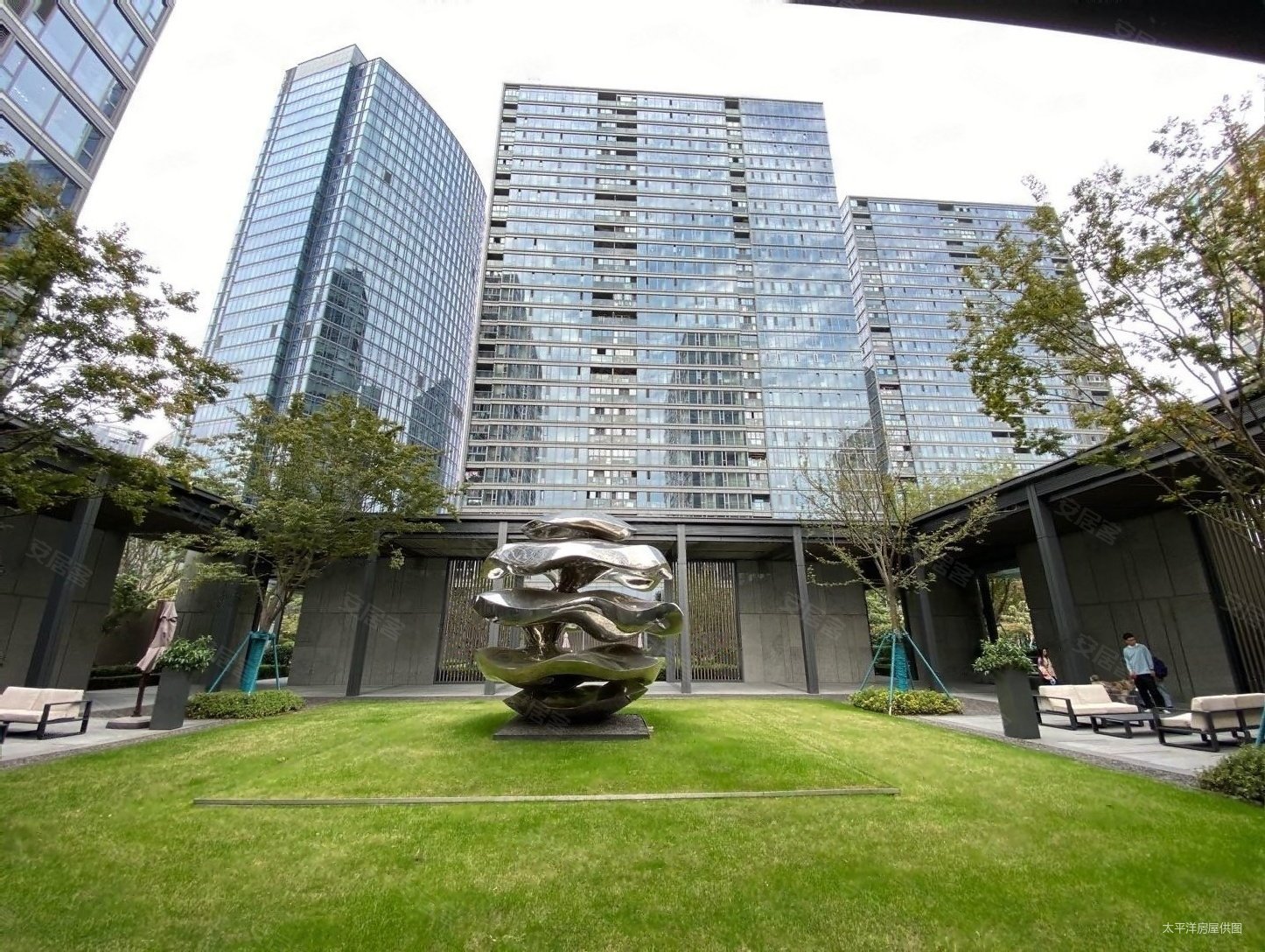 融创滨江壹号院6室3厅4卫422.46㎡南北5888万