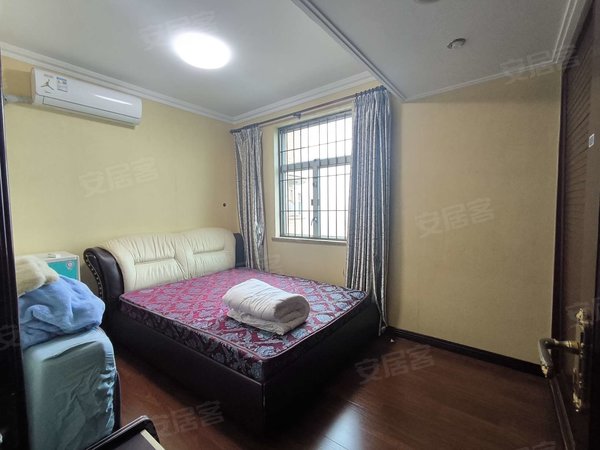 【多图】英皇湖畔花苑,松柏租房,英皇湖畔花苑 3室2厅3卫 电梯房 豪华