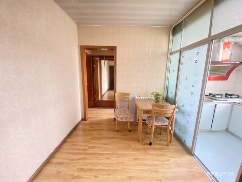 兰炼一校 一中 直通车 两室一厅 精装修 拎包入住南北通透