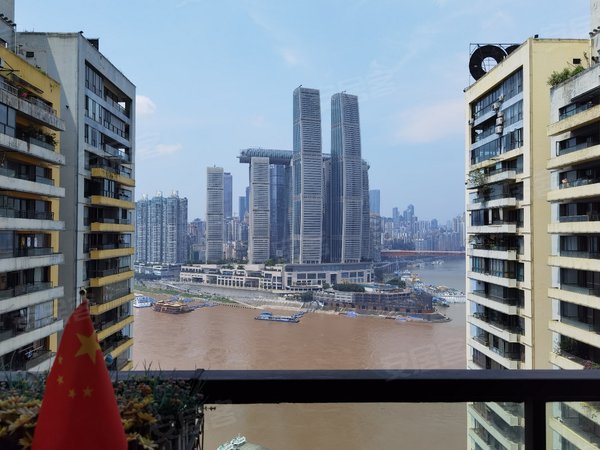 重庆南岸南滨路阳光100国际新城新出精装正江景三房 阳光100国际新城